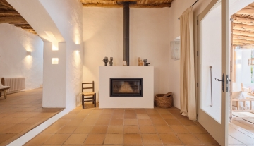 Resa Estates by Geraldine Finca for sale te koop kauf Ibiza spain jesus fireplace.jpg